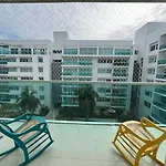 moderno apartamento con salida al mar